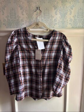 Skies Are Blue Plaid Puff-Sleeve Top in Navy, Rust & White